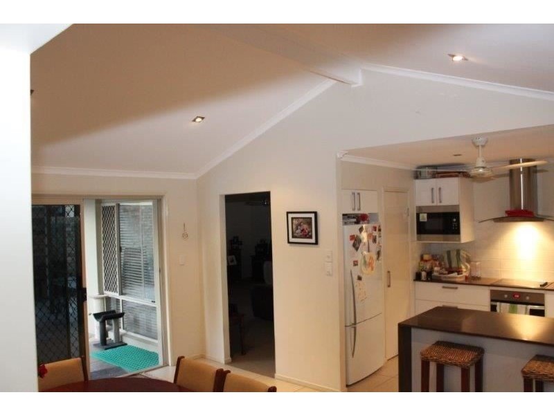 5 Prinia Place, Burleigh Waters QLD 4220