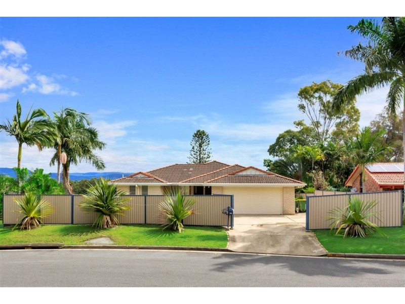 10 Maralinga Drive, Ashmore QLD 4214