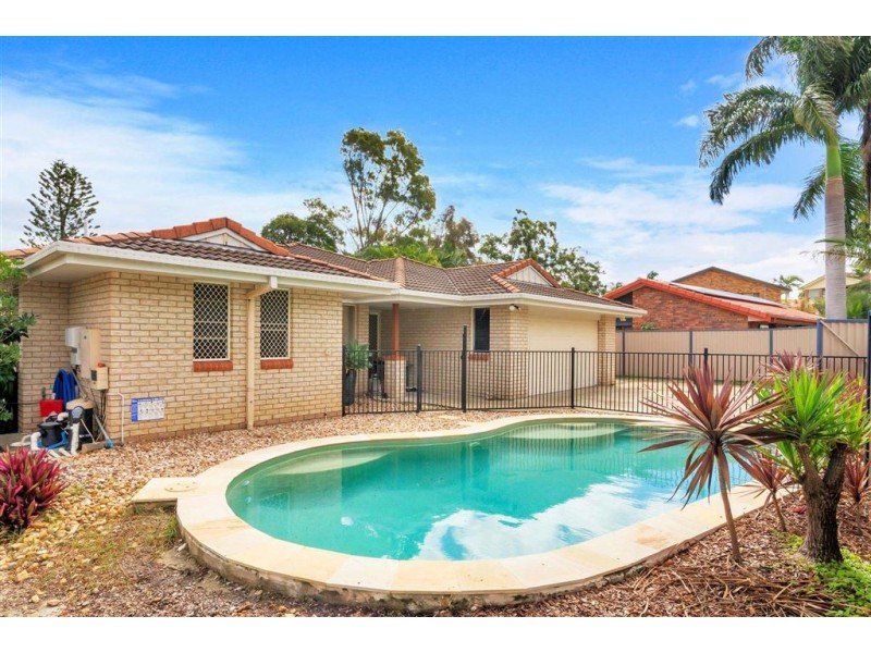 10 Maralinga Drive, Ashmore QLD 4214