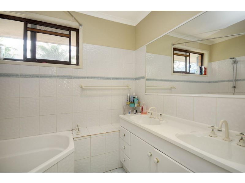 25 Lavinia Street, Southport QLD 4215