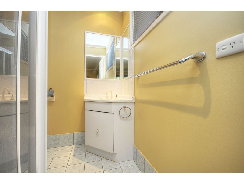 25 Lavinia Street, Southport QLD 4215