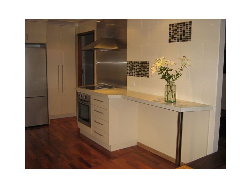 52 Lambros Drive, Benowa QLD 4217