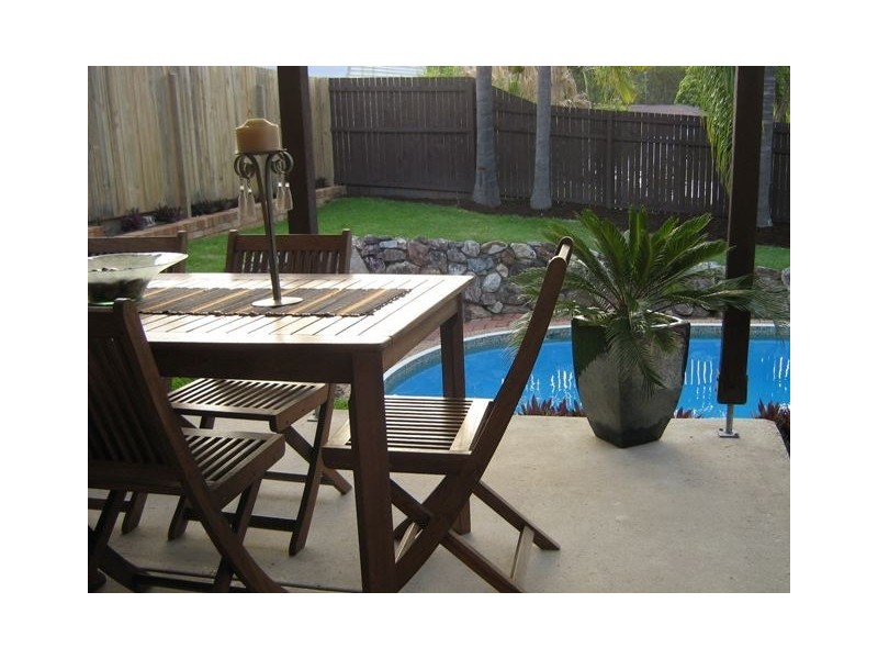 52 Lambros Drive, Benowa QLD 4217