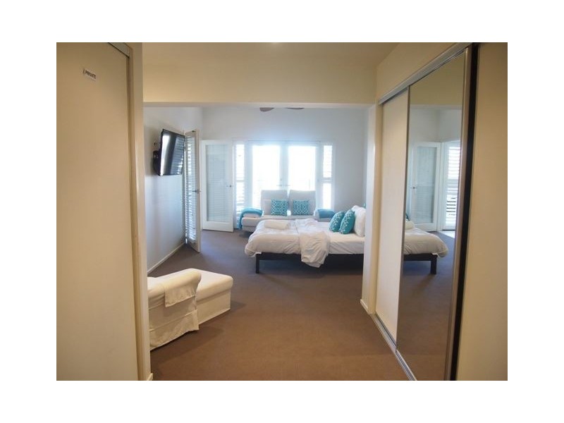 96 Hooker Boulevard, Mermaid Waters QLD 4218