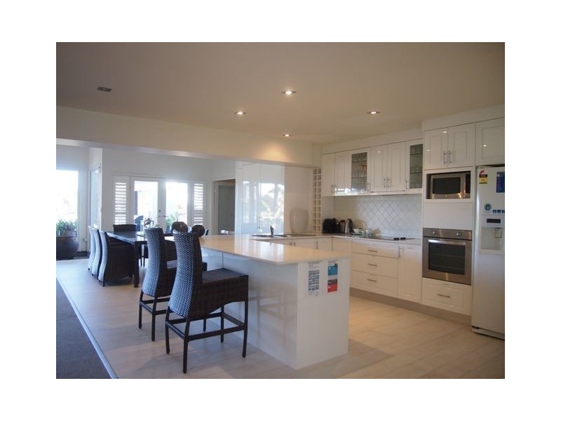 96 Hooker Boulevard, Mermaid Waters QLD 4218