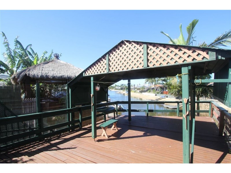 6 Pacific Boulevard, Broadbeach Waters QLD 4218