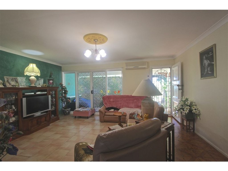 6 Pacific Boulevard, Broadbeach Waters QLD 4218