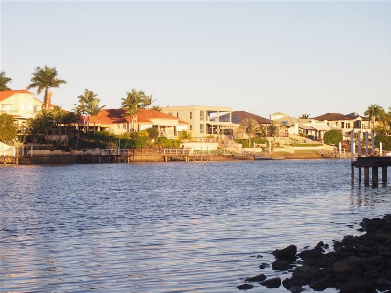 12 Carrara Rd, Carrara QLD 4211