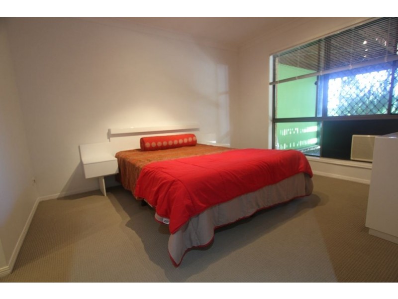 490 Nerang Rd, Ashmore QLD 4214