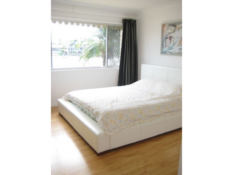 6/20 Aquila Court, Mermaid Waters QLD 4218