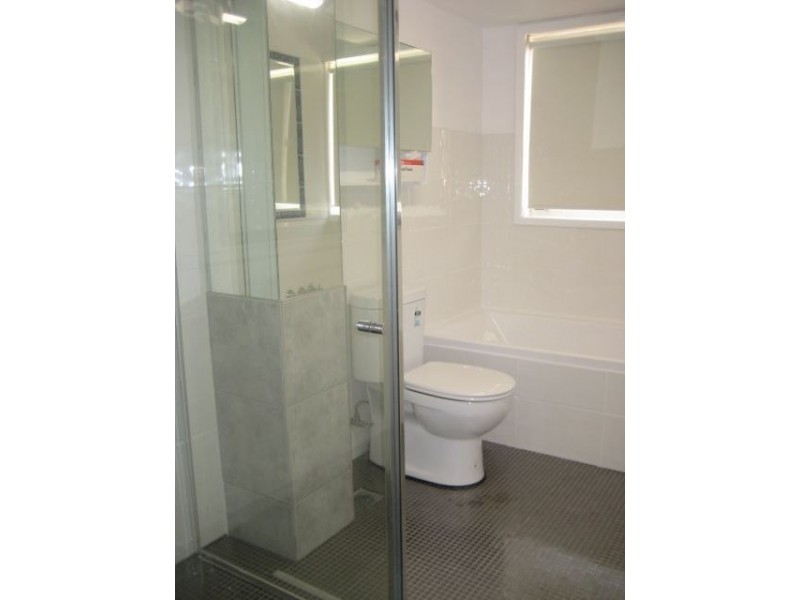 6/20 Aquila Court, Mermaid Waters QLD 4218