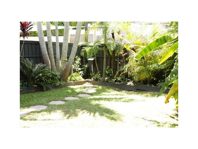 10 Yangoora Crescent, Ashmore QLD 4214