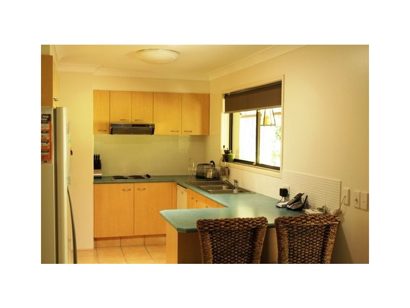 10 Yangoora Crescent, Ashmore QLD 4214