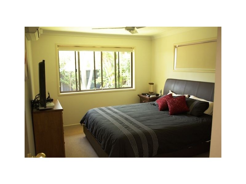 10 Yangoora Crescent, Ashmore QLD 4214