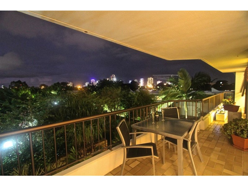 7/54 Hooker Boulevard, Mermaid Waters QLD 4218