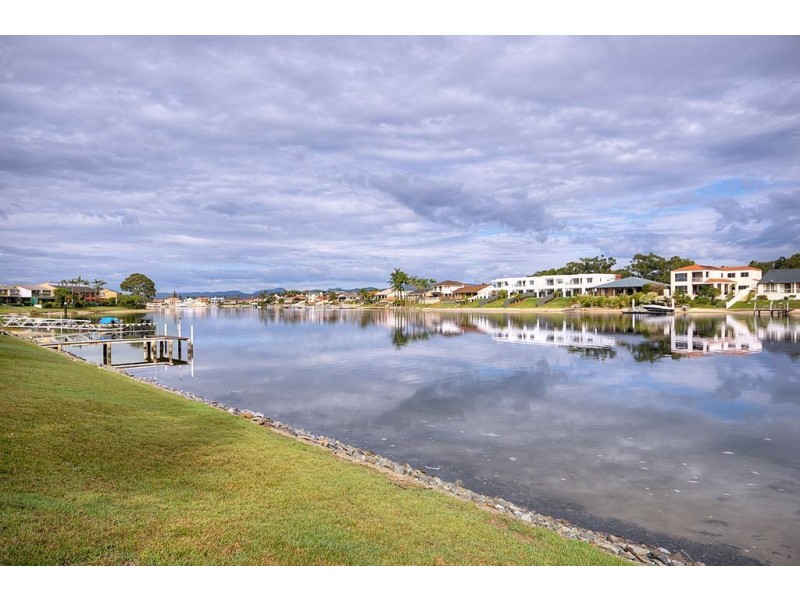 6/20 Aquila Court, Mermaid Waters QLD 4218