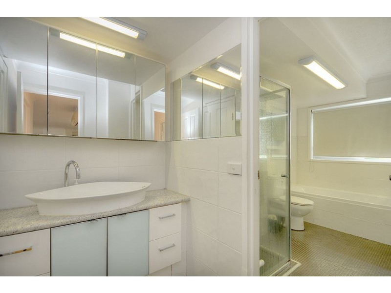 6/20 Aquila Court, Mermaid Waters QLD 4218