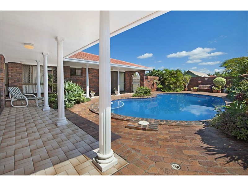 168 Rio Vista Boulevard, Broadbeach Waters QLD 4218