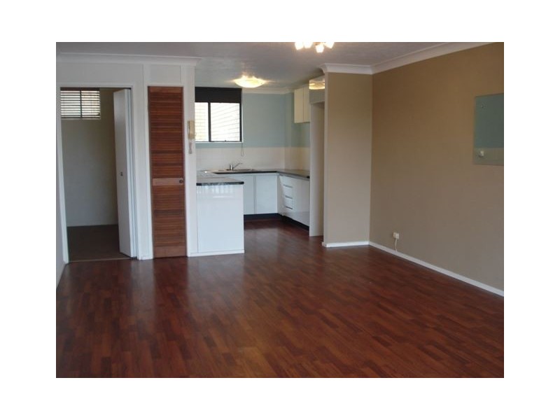 6/18 Sunshine Boulevard, Broadbeach Waters QLD 4218