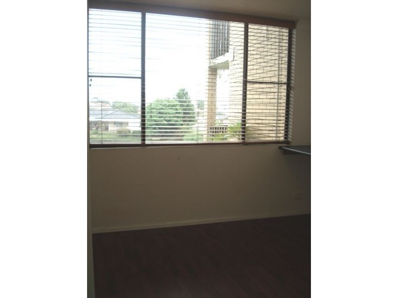 6/18 Sunshine Boulevard, Broadbeach Waters QLD 4218