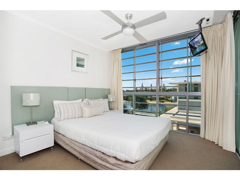 2216/33 T E Peters Drive, Broadbeach QLD 4218