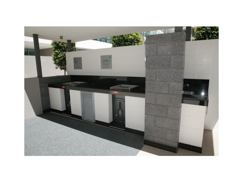 2216/33 T E Peters Drive, Broadbeach QLD 4218