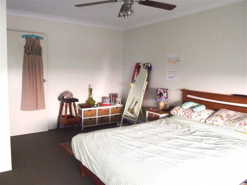 2/2 Rope Ct, Mermaid Waters QLD 4218