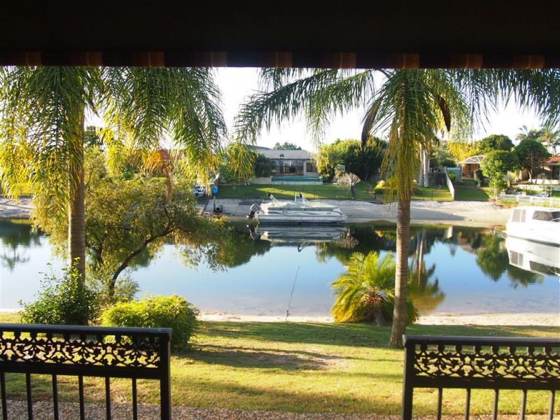 2/41 Karbunya Street, Mermaid Waters QLD 4218