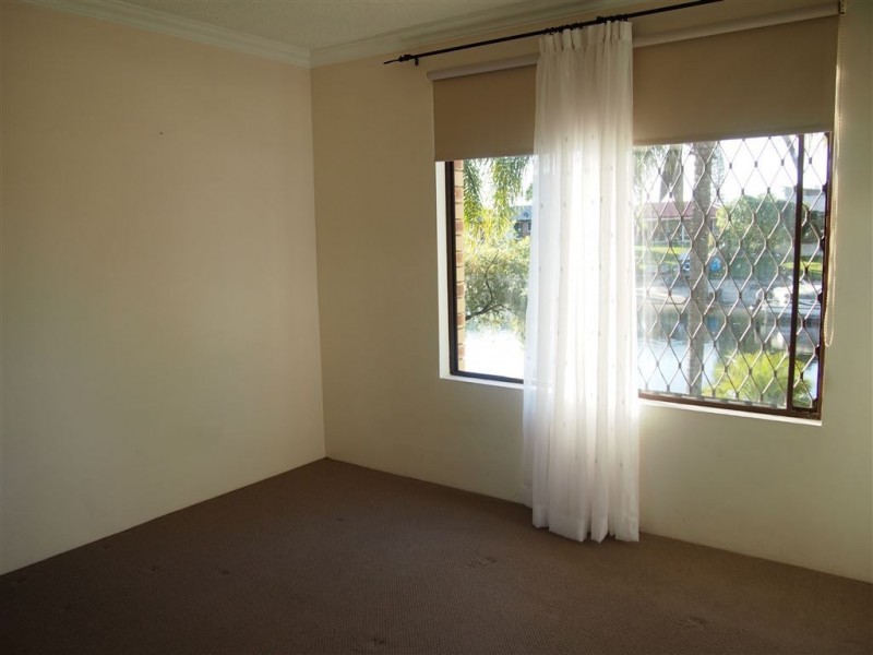 2/41 Karbunya Street, Mermaid Waters QLD 4218