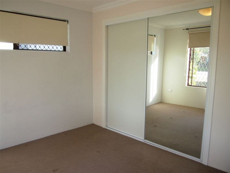 2/41 Karbunya Street, Mermaid Waters QLD 4218