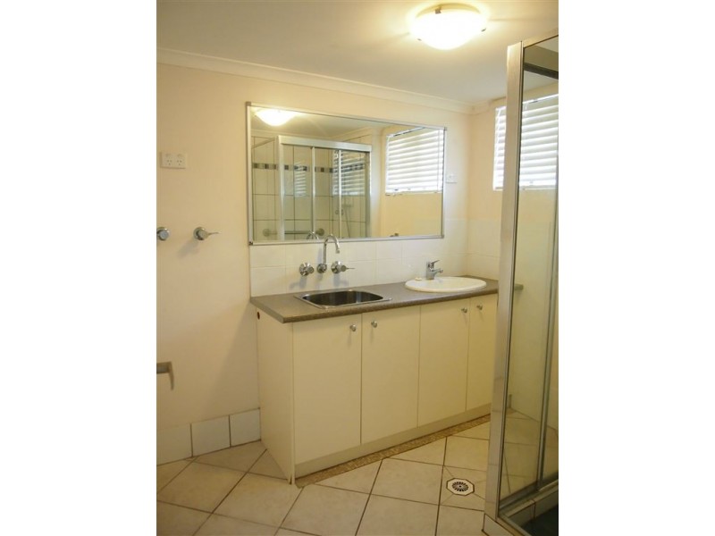 2/41 Karbunya Street, Mermaid Waters QLD 4218