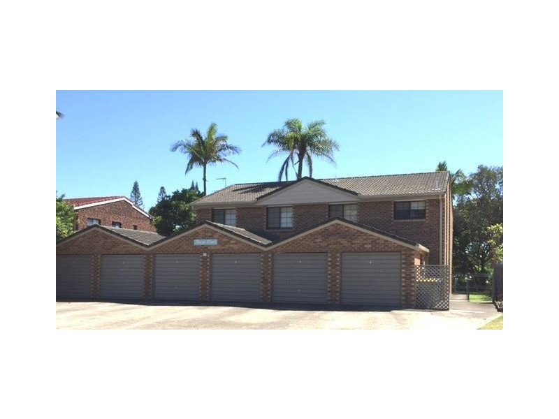 2/41 Karbunya Street, Mermaid Waters QLD 4218