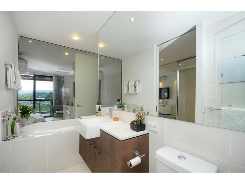 30/310 Easthill Drive, Robina QLD 4226