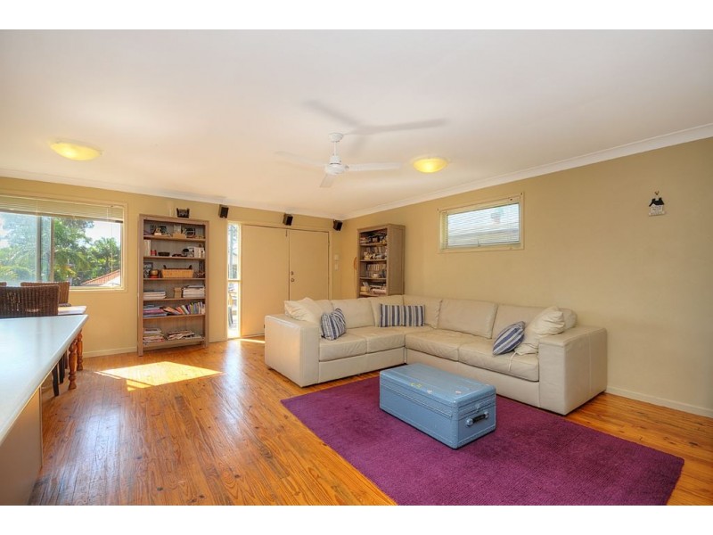 22 Glenelg Avenue, Mermaid Beach QLD 4218