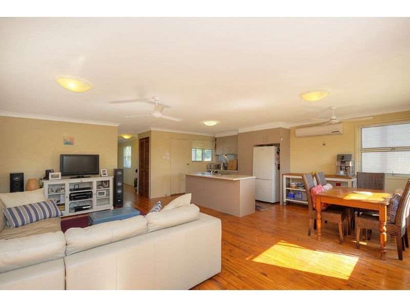 22 Glenelg Avenue, Mermaid Beach QLD 4218