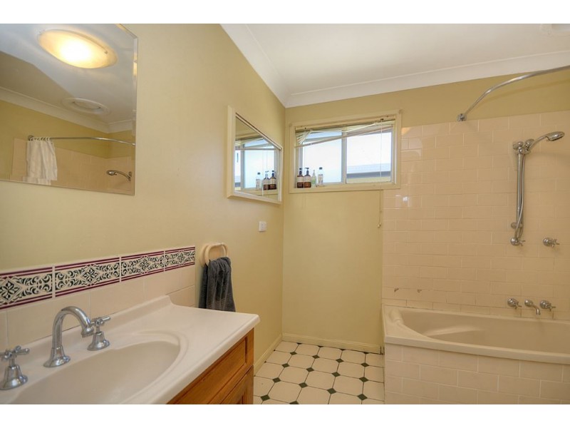 22 Glenelg Avenue, Mermaid Beach QLD 4218