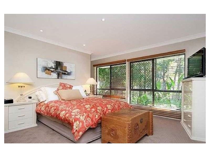 10 Northpoint Close, Robina QLD 4226