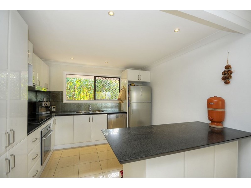 24 Vatakoula Parade, Mermaid Waters QLD 4218