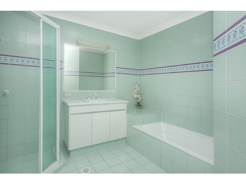 129/152 Palm Meadows Drive, Carrara QLD 4211