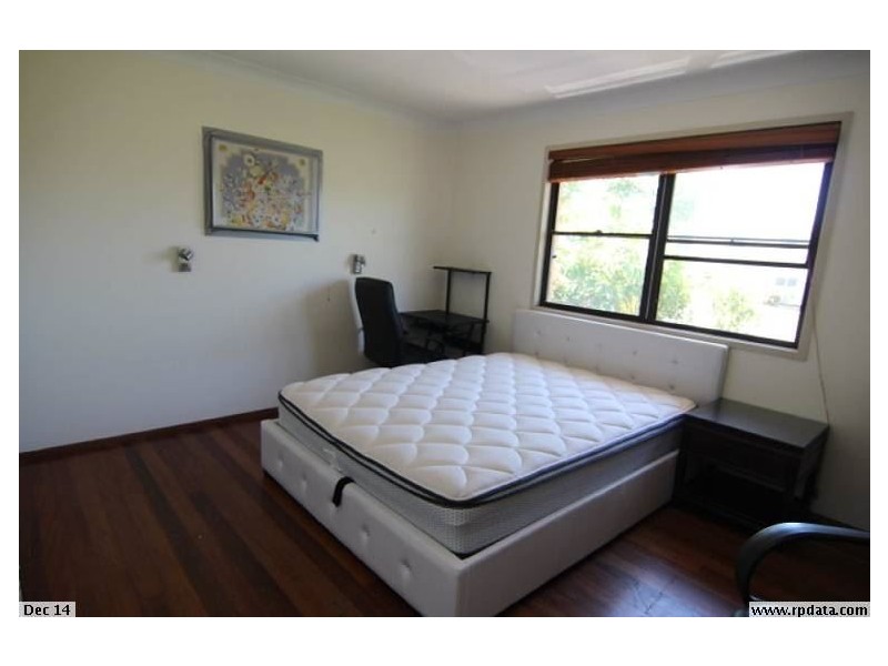 4 Blake Street, Southport QLD 4215