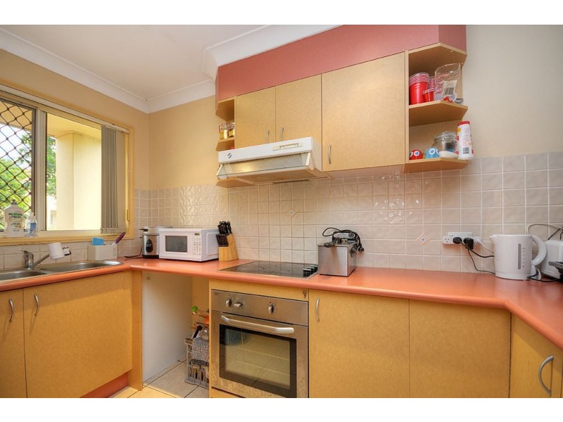 Unit 2/206 Queen Street, Southport QLD 4215