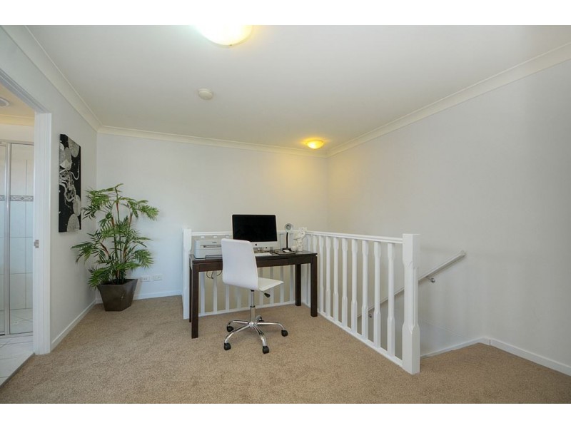 2/24 Ranier Crescent, Varsity Lakes QLD 4227