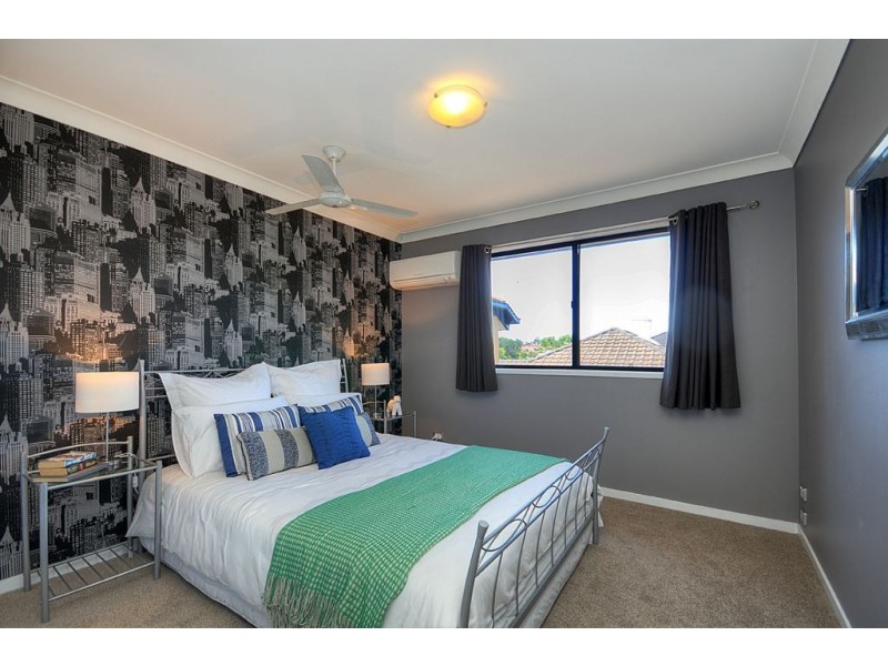 2/24 Ranier Crescent, Varsity Lakes QLD 4227