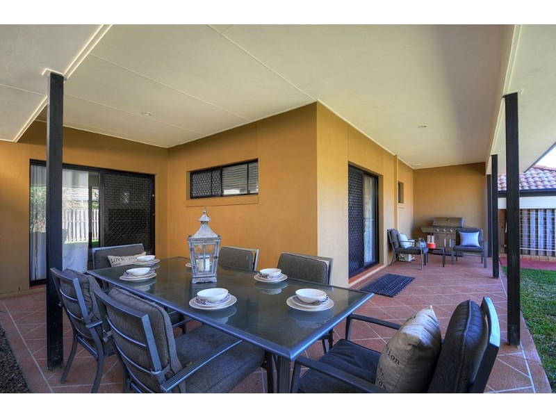 2/24 Ranier Crescent, Varsity Lakes QLD 4227