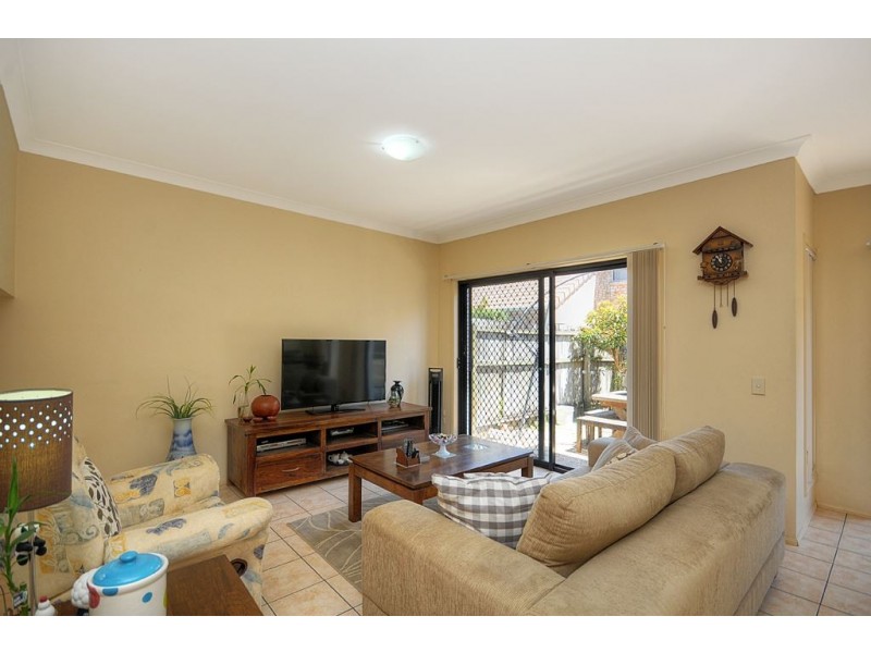 3/23-25 Blake Street, Southport QLD 4215