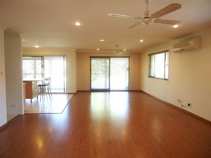 3 Reef Court, Mermaid Waters QLD 4218