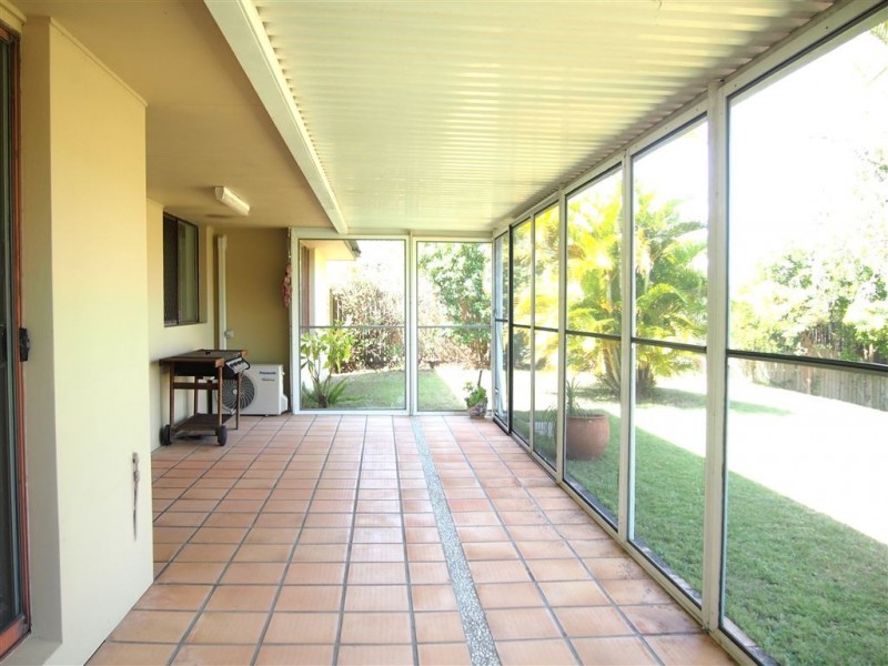 3 Reef Court, Mermaid Waters QLD 4218