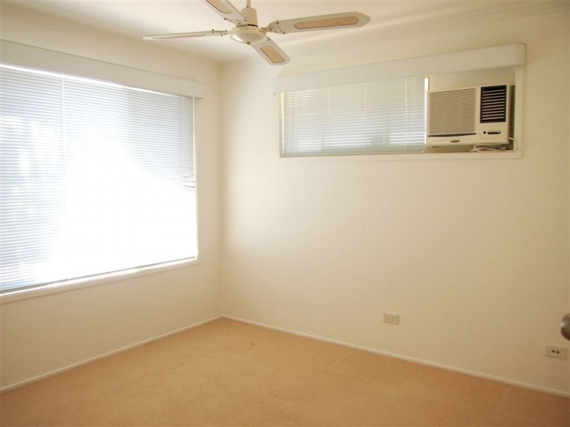 3 Reef Court, Mermaid Waters QLD 4218