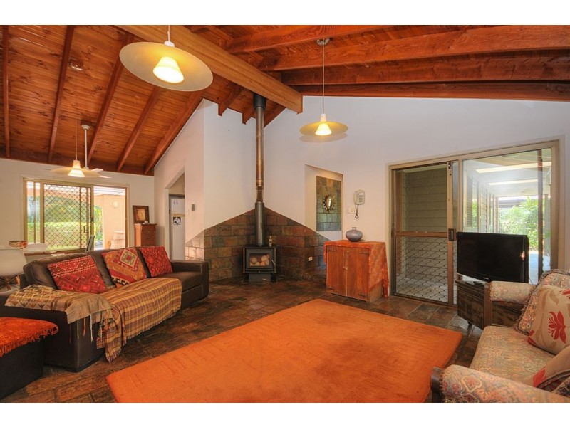 9 Metricup Court, Mermaid Waters QLD 4218