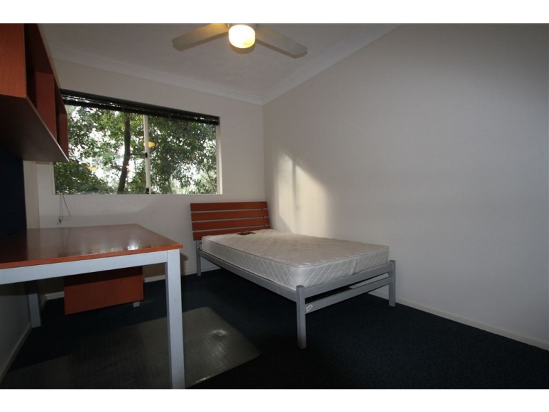 24/129 Currumburra Road, Ashmore QLD 4214